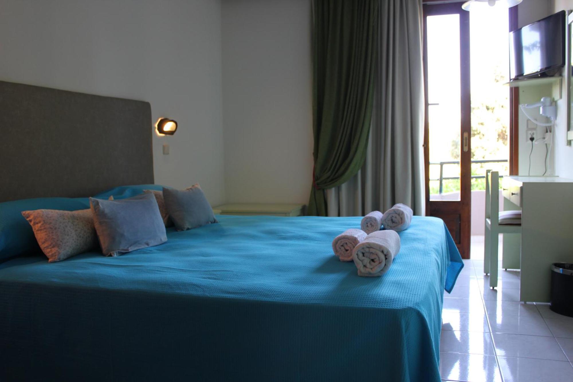 John Mary Aparthotel ฟาลิรากี ห้อง รูปภาพ